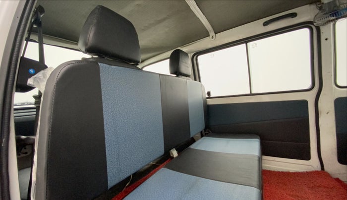 2015 Maruti OMNI E 8 STR, Petrol, Manual, 17,665 km, Third Seat Row ( optional )