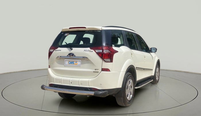 2018 Mahindra XUV500 W7 AT, Diesel, Automatic, 14,492 km, Right Back Diagonal