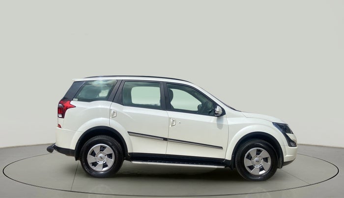 2018 Mahindra XUV500 W7 AT, Diesel, Automatic, 14,492 km, Right Side View