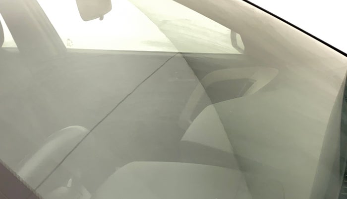 2016 Hyundai Creta SX PLUS 1.6 PETROL, Petrol, Manual, 75,268 km, Front windshield - Minor spot on windshield