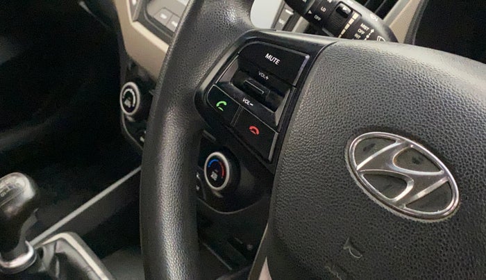 2016 Hyundai Creta SX PLUS 1.6 PETROL, Petrol, Manual, 75,268 km, Steering wheel - Phone control not functional