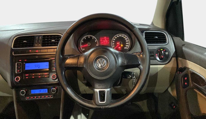 2011 Volkswagen Vento HIGHLINE 1.6 MPI, Petrol, Manual, 70,562 km, Steering Wheel Close Up