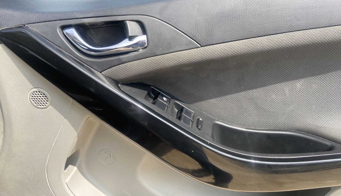 2019 Tata NEXON XZA PLUS PETROL, Petrol, Automatic, 6,792 km, Driver Side Door Panels Control