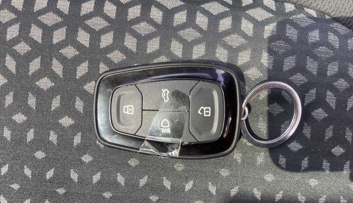 2019 Tata NEXON XZA PLUS PETROL, Petrol, Automatic, 6,792 km, Key Close Up