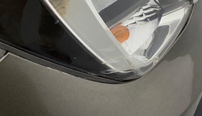 2019 Maruti XL6 ZETA MT, Petrol, Manual, 56,175 km, Right headlight - Minor scratches