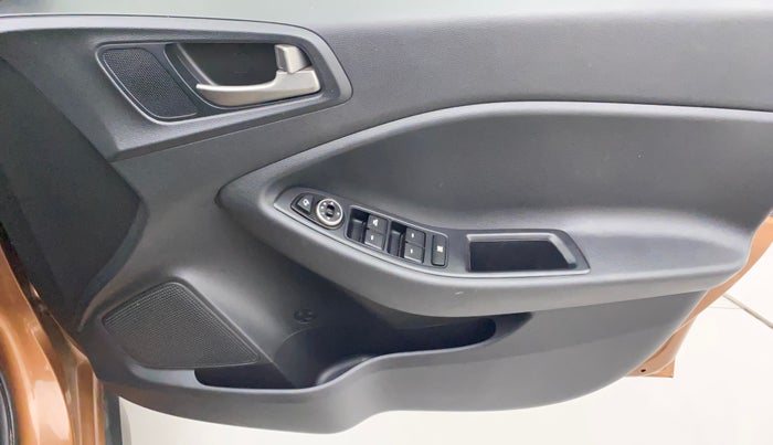 2017 Hyundai i20 Active 1.2 SX, Petrol, Manual, 65,859 km, Driver Side Door Panels Control