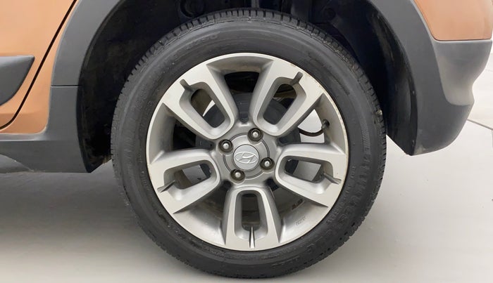 2017 Hyundai i20 Active 1.2 SX, Petrol, Manual, 65,859 km, Left Rear Wheel