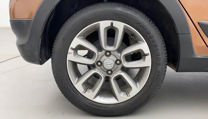 2017 Hyundai i20 Active 1.2 SX, Petrol, Manual, 65,859 km, Right Rear Wheel