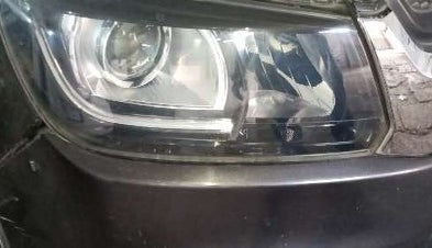 2019 Maruti Vitara Brezza ZDI, Diesel, Manual, 97,434 km, Right headlight - Clamp has minor damage