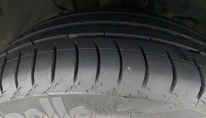 2017 Tata Tiago XZ PETROL, Petrol, Manual, 63,567 km, Right Front Tyre Tread