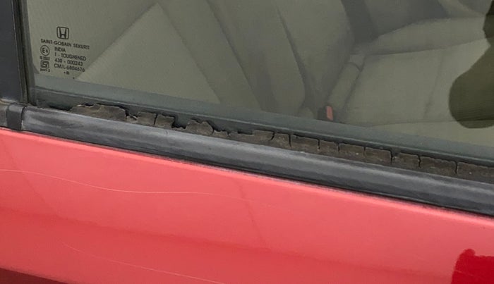 2018 Honda Amaze 1.2L I-VTEC S, Petrol, Manual, 72,135 km, Right rear door - Weather strip has minor damage
