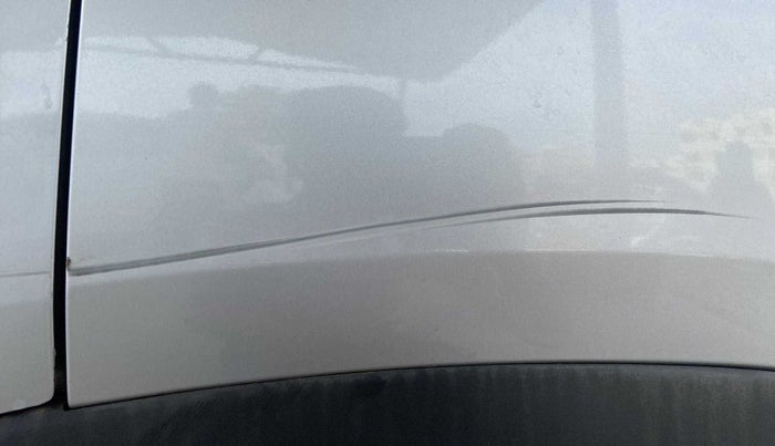 2016 Renault Kwid RXT 0.8, Petrol, Manual, 46,585 km, Left quarter panel - Minor scratches