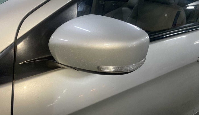 2015 Maruti Ciaz VXI+, Petrol, Manual, 81,730 km, Left rear-view mirror - Minor scratches