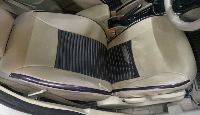 2015 Maruti Ciaz VXI+, Petrol, Manual, 81,730 km, Driver seat - Cover slightly torn