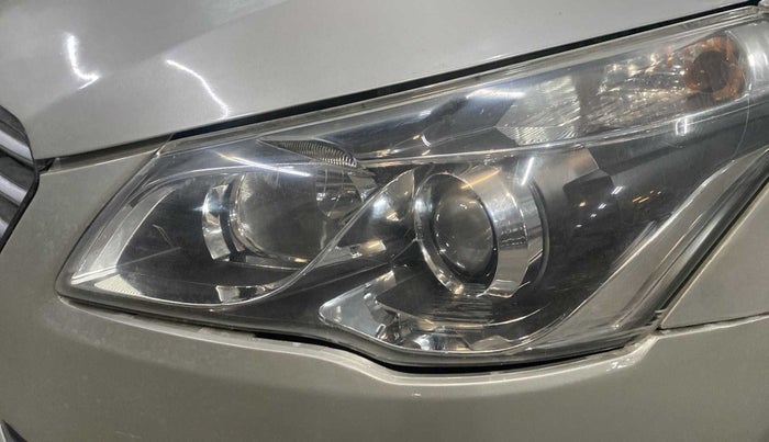 2015 Maruti Ciaz VXI+, Petrol, Manual, 81,730 km, Left headlight - Minor scratches