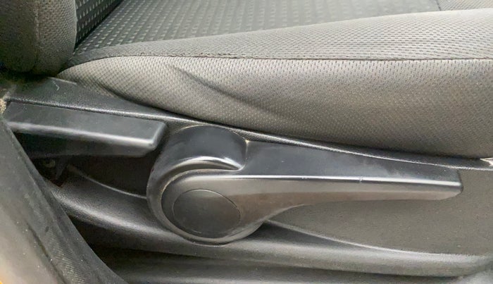 2017 Tata Tiago XZ PETROL, Petrol, Manual, 58,196 km, Driver Side Adjustment Panel