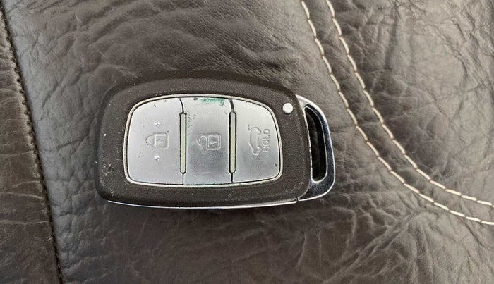 2015 Hyundai Elite i20 ASTA 1.2, Petrol, Manual, 67,534 km, Key Close Up