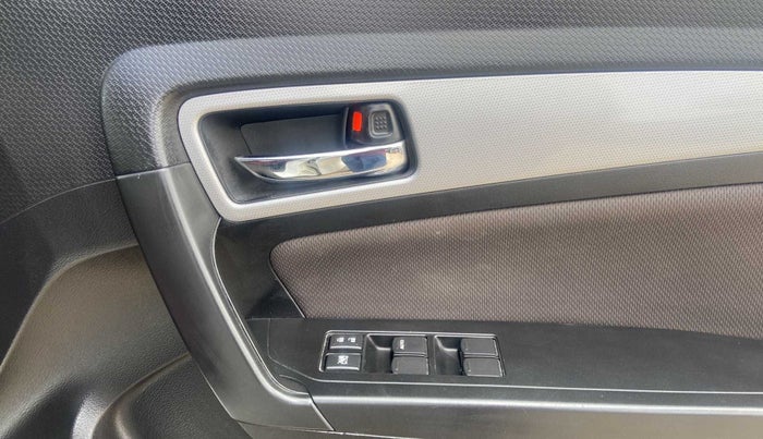 2022 Toyota URBAN CRUISER PREMIUM GRADE MT, Petrol, Manual, 19,119 km, Driver Side Door Panels Control