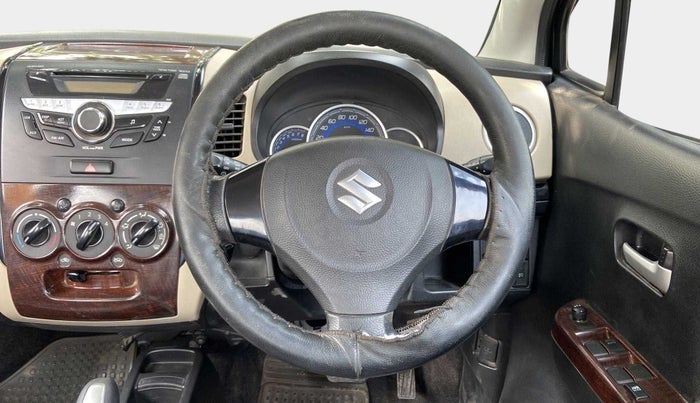 2017 Maruti Wagon R 1.0 VXI AMT, Petrol, Automatic, 42,547 km, Steering Wheel Close Up