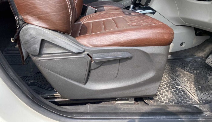 2015 Ford Ecosport TITANIUM 1.5L PETROL AT, Petrol, Automatic, 74,388 km, Driver Side Adjustment Panel