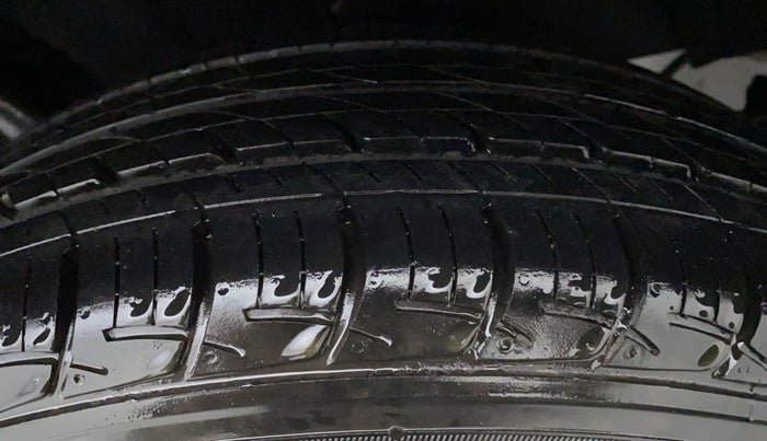 2018 Maruti Baleno DELTA PETROL 1.2, Petrol, Manual, 12,341 km, Left Rear Tyre Tread