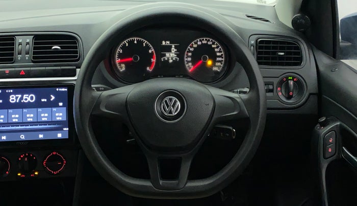 2016 Volkswagen Polo COMFORTLINE 1.2L, Petrol, Manual, 55,849 km, Steering Wheel Close Up
