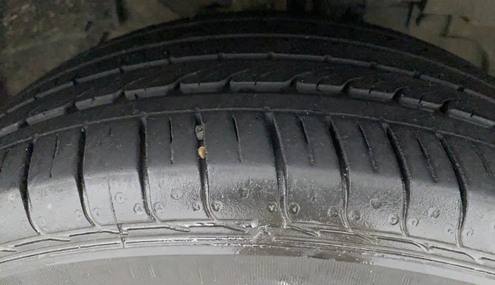 2019 Tata NEXON XM PETROL, Petrol, Manual, 37,294 km, Right Front Tyre Tread