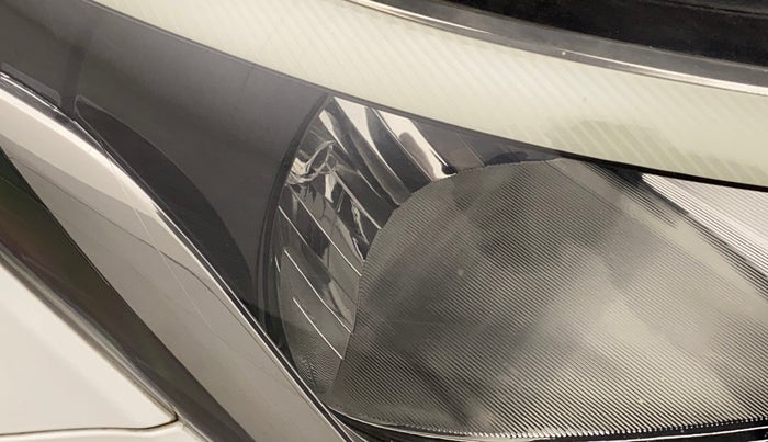 2016 Hyundai Elite i20 SPORTZ 1.2, Petrol, Manual, 51,620 km, Right headlight - Minor scratches