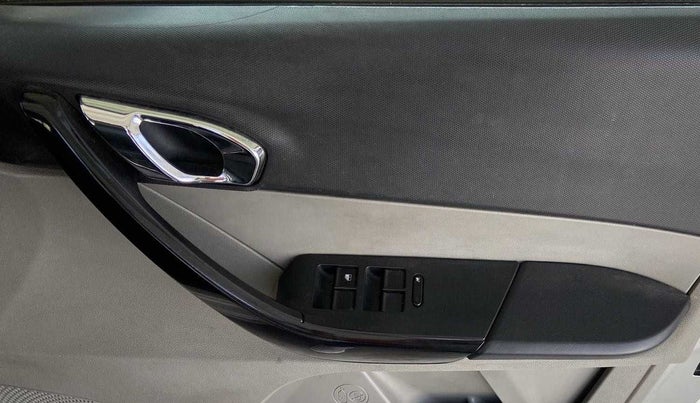 2018 Tata Tiago XZ PETROL, Petrol, Manual, 95,638 km, Driver Side Door Panels Control