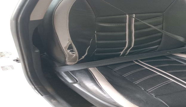 2018 Hyundai Grand i10 SPORTZ 1.2 KAPPA VTVT, Petrol, Manual, 31,428 km, Driver seat - Cover slightly torn