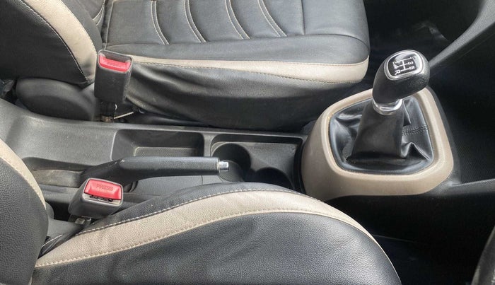2018 Hyundai Grand i10 SPORTZ 1.2 KAPPA VTVT, Petrol, Manual, 31,428 km, Gear Lever