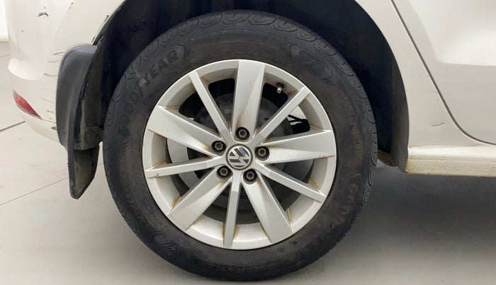 2016 Volkswagen Polo HIGHLINE1.2L, Petrol, Manual, 71,808 km, Right Rear Wheel