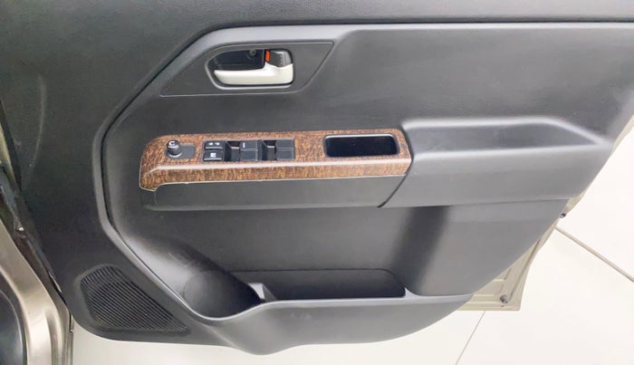 2019 Maruti New Wagon-R VXI 1.2, Petrol, Manual, 25,550 km, Driver Side Door Panels Control