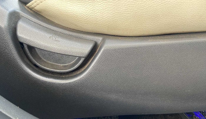 2019 Hyundai Xcent S 1.2, Petrol, Manual, 38,049 km, Driver Side Adjustment Panel