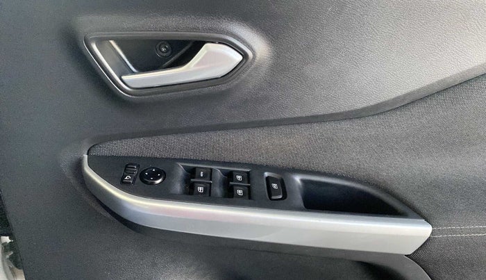 2021 Nissan MAGNITE XV PREMIUM TURBO CVT, Petrol, Automatic, 20,515 km, Driver Side Door Panels Control