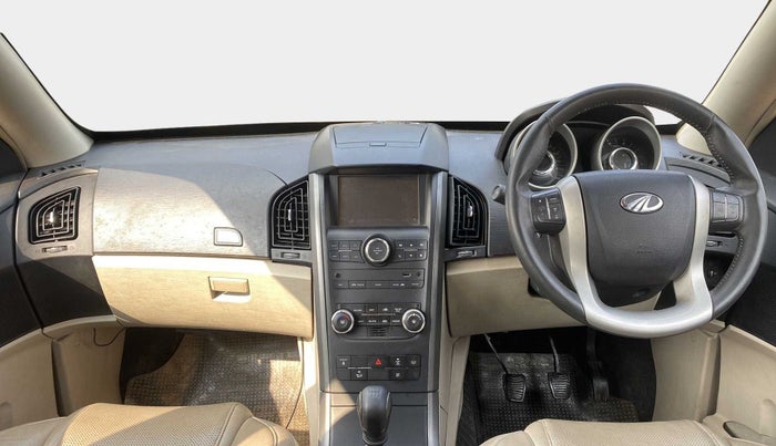 2015 Mahindra XUV500 W8, Diesel, Manual, 38,162 km, Dashboard