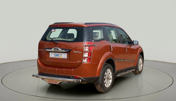 2015 Mahindra XUV500 W8, Diesel, Manual, 38,162 km, Right Back Diagonal
