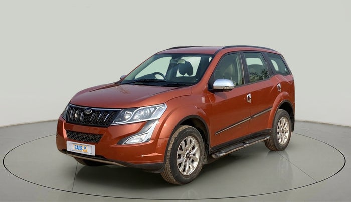 2015 Mahindra XUV500 W8, Diesel, Manual, 38,162 km, Left Front Diagonal