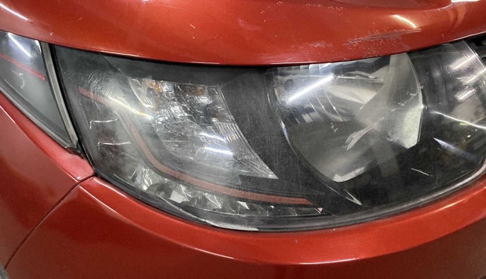 2016 Mahindra Kuv100 K8 6 STR, Petrol, Manual, 50,132 km, Right headlight - Faded