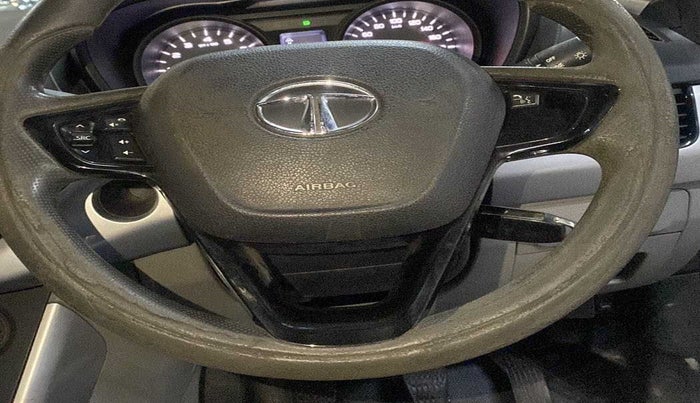 2017 Tata NEXON XM PETROL, Petrol, Manual, 31,230 km, Steering wheel - Steering cover is minor torn