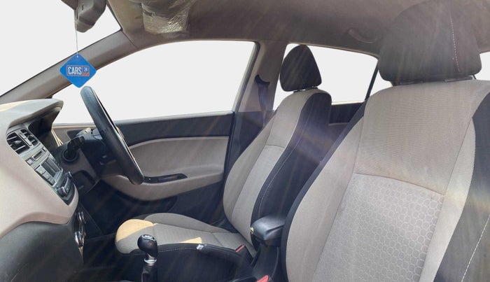 2015 Hyundai Elite i20 SPORTZ 1.2 (O), Petrol, Manual, 27,375 km, Right Side Front Door Cabin