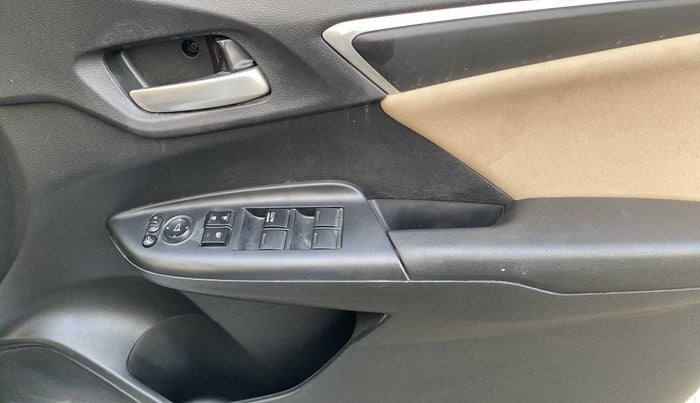 2018 Honda Jazz 1.2L I-VTEC VX CVT, Petrol, Automatic, 25,468 km, Driver Side Door Panels Control