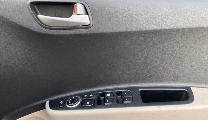 2014 Hyundai Grand i10 ASTA (O) 1.2 KAPPA VTVT, Petrol, Manual, 17,553 km, Driver Side Door Panels Control