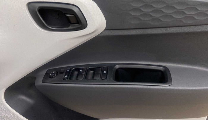 2020 Hyundai GRAND I10 NIOS MAGNA 1.2 KAPPA VTVT, Petrol, Manual, 15,071 km, Driver Side Door Panels Control