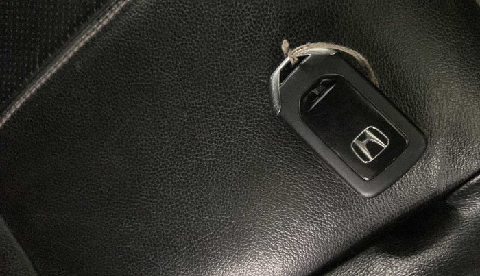 2016 Honda BR-V 1.5L I-VTEC VX, Petrol, Manual, 29,579 km, Key Close Up