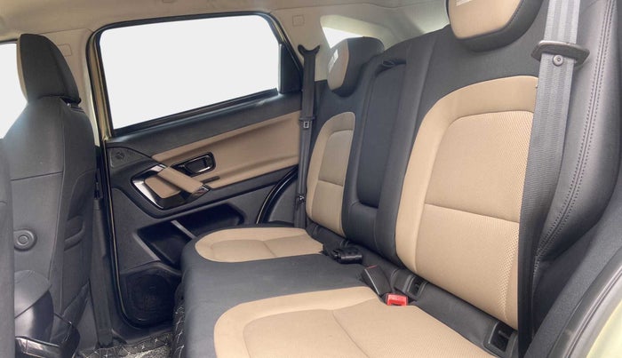 2022 Tata Harrier XZA PLUS 2.0L KAZIRANGA, Diesel, Automatic, 8,549 km, Second-row right seat - Cover slightly stained