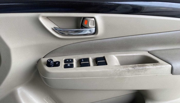 2015 Maruti Ciaz ZXI, Petrol, Manual, 92,588 km, Driver Side Door Panels Control