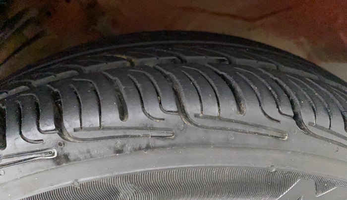 2010 Maruti Zen Estilo VXI, Petrol, Manual, 24,983 km, Left Front Tyre Tread