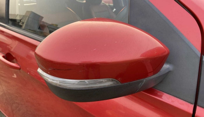 2016 Tata Tiago XZ PETROL, Petrol, Manual, 45,633 km, Right rear-view mirror - Cover has minor damage
