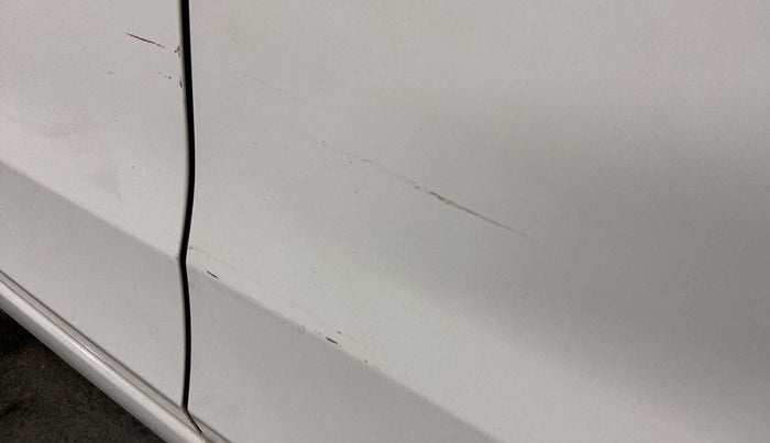 2017 Hyundai Elite i20 MAGNA EXECUTIVE 1.2, Petrol, Manual, 27,819 km, Rear left door - Minor scratches
